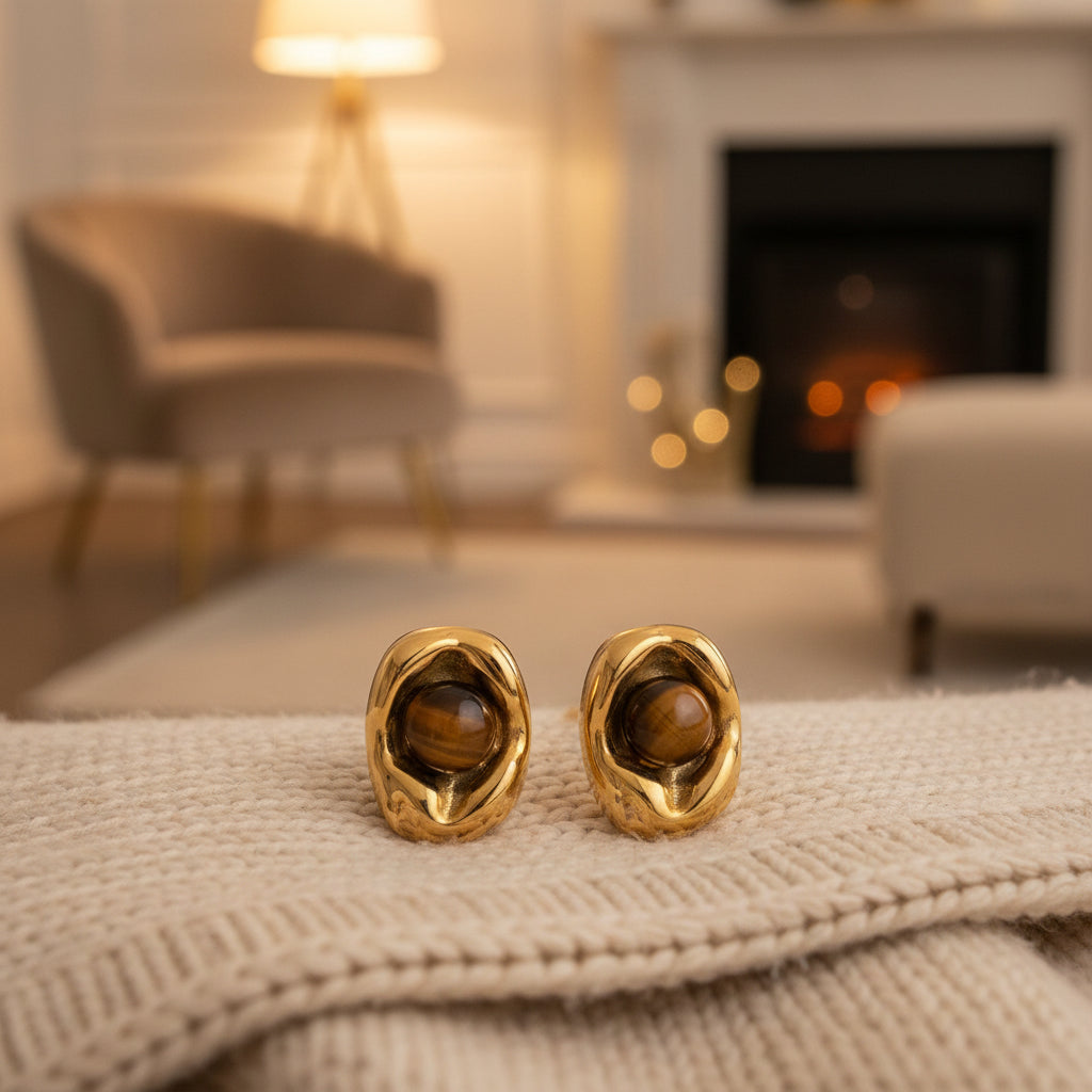 Golden Relic Studs & Necklace Set