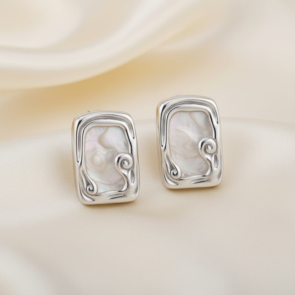 Tide Script Studs