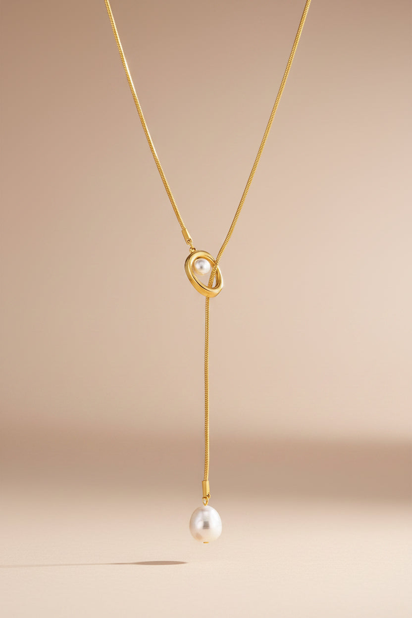 Luna Lariat