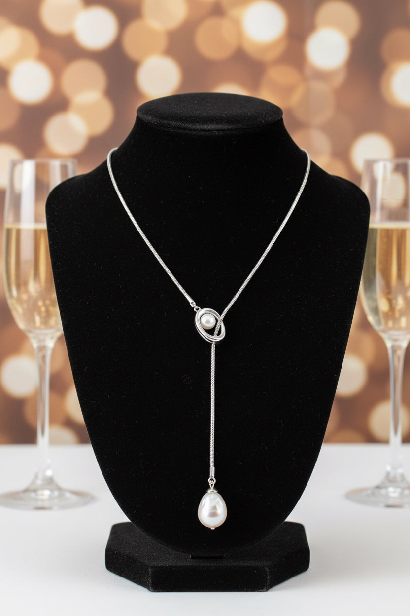 Luna Lariat