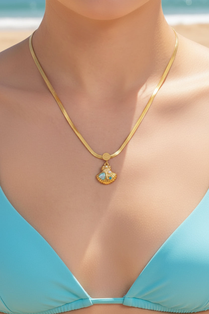 Oceana Shell Pendant Necklace