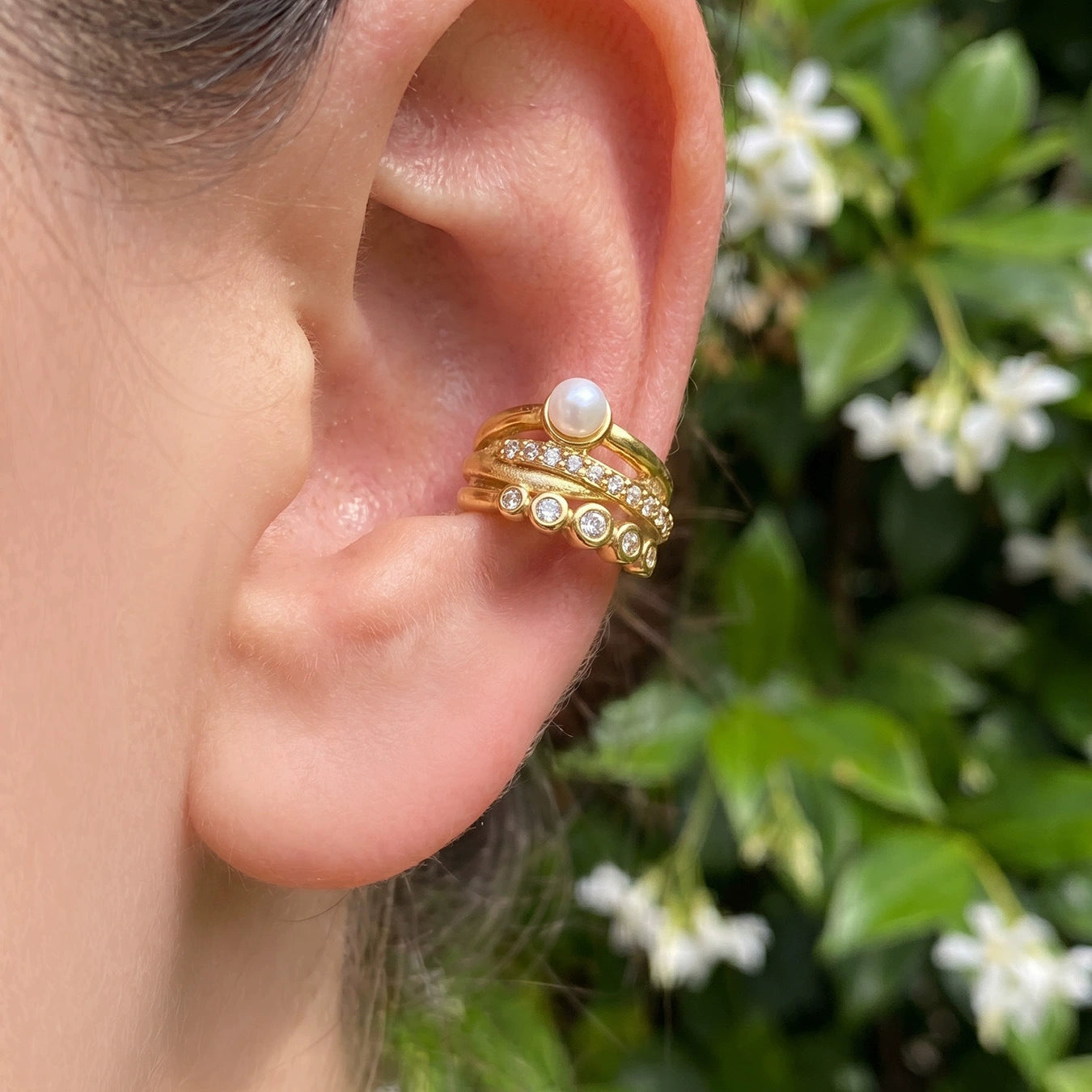 Pearl Tide Ear Cuff